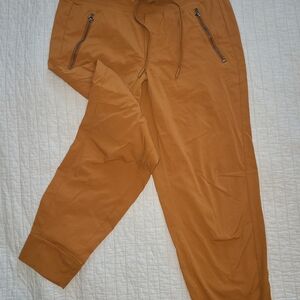 ATHLETA Trekkie Jogger Tan Pants
